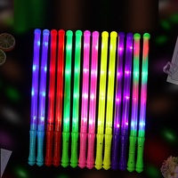 Leuchtende Partyzubehör und Accessoires: Wunderkerzen und Feuerwerk für Halloween, Camping-Essentials, Spiele, Neon-Geburtstagsdekorationen