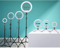 Anneau lumineux LED demi-lune pour téléphone portable à prise standard de 22 pouces avec trépied de 2.1 m