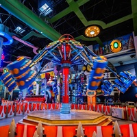 Manège coloré à levage rotatif pour parc d'attractions extérieur, avec tir aérien spectaculaire
