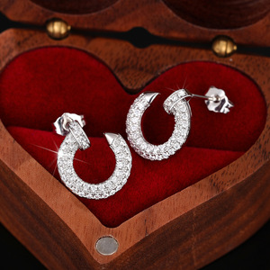 Orecchini a Cerchio Semplici con Borchie per Donne, Piccoli Accessori per Orecchie da Indossare Ogni Giorno - Product Image 3