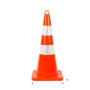 Cones da segurança do tráfego cor alaranjada material macio do PVC com a fita reflexiva alta para a segurança rodoviária