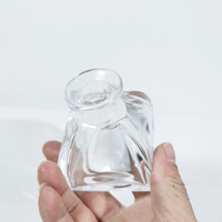 Bouteille de diffuseur de roseau de parfum en verre de parfum de maison carré de yourte mongole de 50ml 100ml avec bouchon en or