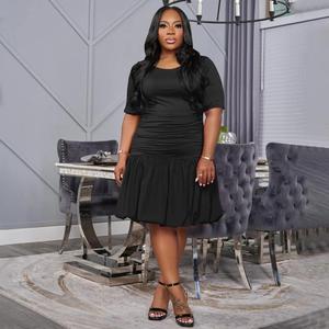 Abbigliamento Femminile Plus Size alla Moda con Scollo Quadrato in Tinta Unita - Product Image 3