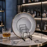 Assiette de présentation Kaly's Factory Sale de luxe, écologique, sans plomb, à nervures verticales irrégulières, transparente comme du cristal, avec bordure argentée et dorée, peinte à la main