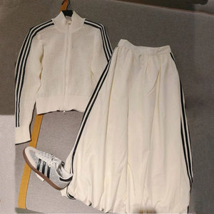 Hot Sale Women Two Piece Track Suit Set <b>Zip</b> <b>Up</b> <b>Jacket</b> Wide Leg Pants Soft Fleece Lounge Wear With Side Stripe Detail Track Suit - Product Image 1
