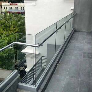Offre Spéciale : Système de Balustrades en Verre pour <span class=keywords><strong>Balcon</strong></span> <span class=keywords><strong>Extérieur</strong></span> – Garde-corps en Verre à Profilé en U en Aluminium de Haute Qualité, Personnalisable - Product Image 3