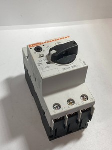 PLC <strong>LOVATO</strong> SM1R2500 CIRCUIT BREAKER MOTOR 20-25A 230/690VAC NNB Warranty Product - Product Image 1