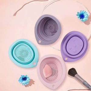 Alfombrilla de Silicona para Limpiar Brochas de Maquillaje, Plegable, con Recipiente, en Oferta - Product Image 5