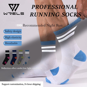 Calcetines deportivos WRELS, calcetines antideslizantes reflectantes profesionales para correr, diseño de seguridad para correr y ciclismo por <span class=keywords><strong>la</strong></span> noche, calcetines transpirables - Product Image 1