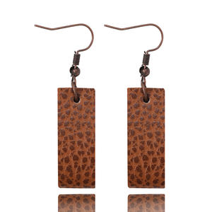 ต่างหูหนังเทียมสำหรับผู้หญิงต่างหูจี้หนังลายจุดทรงเรขาคณิตสไตล์908 - Product Image 6