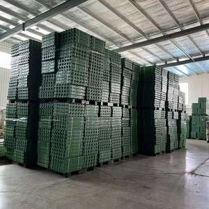 Nuovo Pavimento in Plastica a Doghe per Gabbie di Parto in Allevamenti Suini - Product Image 5