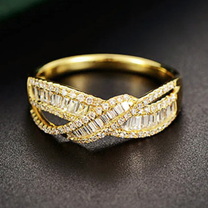Anello con Linee Geometriche per Donne, Gioiello da Dito Elegante e di Lusso alla Moda - Product Image 3