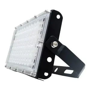 Vente en gros paquet de projecteurs LED 50W alimenté en courant alternatif blanc chaud 6500K CCT aluminium pour jardin stade route IP66 IP65 certifié ROHS - Product Image 1