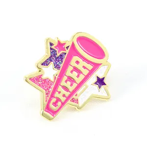 Produsen kustom huruf logam pemandu sorak senam desain tari Glitter Enamel Pin Logo Lapel pakaian topi Pin