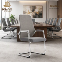 Chaise de bureau respirante en maille avec base cantilever en métal, structure robuste en acier, confortable pour salle de réunion