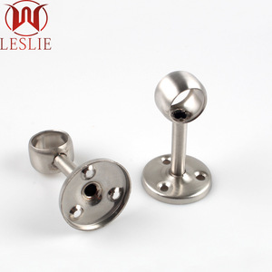 Tubo de acero inoxidable Leslie con brida de 25 mm, redondo, de paso medio, para balcón, baño y ducha - Product Image 2