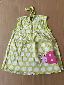 Lots de vêtements pour enfants et bébés, incluant pantalons, combinaisons, robes, barboteuses et ensembles de vêtements, de marques Frogsuit, issus de surplus et de déstockage - Product Image 6