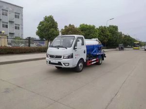 Autocisterna per aspirazione liquami diesel da 3000L personalizzabile, 4x2, cambio automatico, Euro 6, pompa a vuoto italiana - Product Image 4