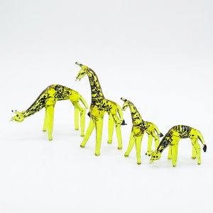 Juego de Cuatro Figuras de Jirafa de Vidrio Soplado a Mano, Amarillas con Manchas Negras, Decoraciones de Animales para Exhibición en el Hogar - Product Image 1