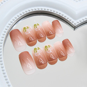 Faux ongles courts Lamela Gradient Tulip Flower avec colle, 24 pièces R728, pour la population générale - Product Image 1