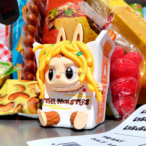 POPMART Originale al 100% - Edizione Ufficiale della Serie Monsters Wacky Mart - Portachiavi alla Moda, Bambola <span class=keywords><strong>di</strong></span> Peluche, Blind Box - Product Image 4