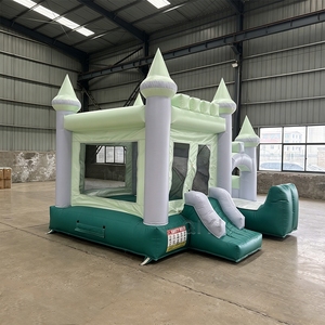 Castillo Inflable Combinado de Alta Calidad con Diseño de Fútbol Blanco para Alquiler en Fiestas - Product Image 2