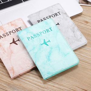 Funda de Pasaporte de Cuero PU para Viaje con Cubierta de Mármol y Logotipo Personalizado - Product Image 4
