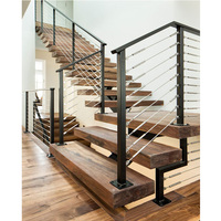 Kit de garde-corps pour escalier extérieur Prima Professional avec poteaux thermolaqués noirs et câbles en acier inoxydable 316 pour balcon
