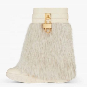 Bottes courtes d'hiver en fourrure à semelle épaisse pour femme, bottines à bout rond et talon compensé plat - Product Image 1