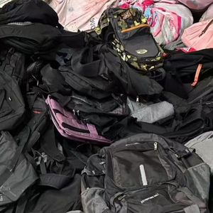 Sacs à dos <span class=keywords><strong>d</strong></span>'<span class=keywords><strong>occasion</strong></span> pour enfants et adultes, sacs <span class=keywords><strong>d</strong></span>'école <span class=keywords><strong>de</strong></span> seconde main pour enfants, <span class=keywords><strong>vente</strong></span> en gros <span class=keywords><strong>de</strong></span> sacs - Product Image 3