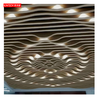 Panel de Techo Lineal con Tira Cuadrada de Aluminio Ondulado 3D, Panel de Madera, Metal Suspendido para Sala Moderna, Hoteles Falsos al Aire Libre