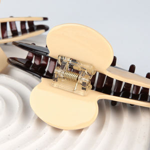 दूध चाय कॉफी रंग मिलान एक्रिलिक एसिटिक एसिड शार्क हड़पने वाली लड़की सुंदर बालों के सामान को महिलाओं के लिए - Product Image 3