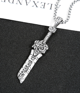 Nouveau pendentif en acier titane rétro à la personnalité unique, pendentif en forme d'épée cassée de chevalier bananier, pour hommes et femmes, DMP 076 - Product Image 2
