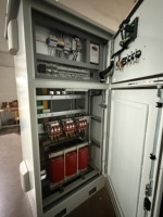 Tableau de distribution électrique modulaire en acier inoxydable à faible tension 12 kV pour intérieur industriel, niveau de protection élevé IP40