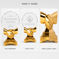 Trophée de l'Étreinte en Résine Plaqué Or avec Disque en Cristal 15x24cm, Logo Personnalisé, Récompense de Partenariat, Vente en Gros OEM