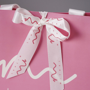 Borse Regalo di Lusso in Carta Rosa Personalizzate con Manici, Moderne e Durevoli, per Ragazze - Product Image 4