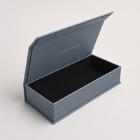 Boîte pliable de luxe à fermeture magnétique avec papier de soie personnalisé pour la présentation de bijoux haut de gamme en magasin