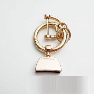 Bán buôn Cổ Điển Mùa Xuân Vòng ngựa tellurium khóa D vòng hợp kim kẽm sơn tĩnh điện kaychain với dây đeo da tự làm - Product Image 2