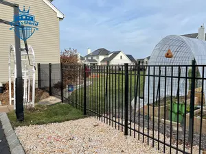 Recentemente il produttore di pannelli di recinzione in alluminio metallo a buon mercato s recinzione da giardino in alluminio