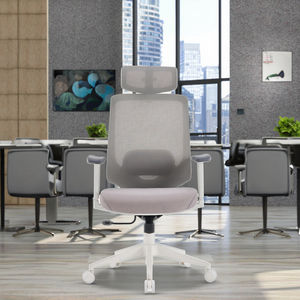 كرسي مكتب تنفيذي فاخر مريح بظهر مرتفع مع مسند ذراع قابل للتعديل ومقعد دوار ومسند رأس - Product Image 1