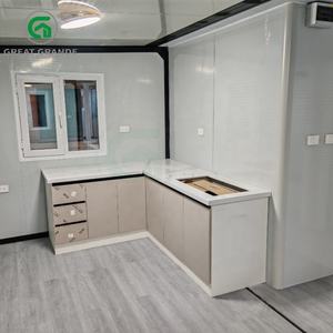 Maison conteneur portable 20 pieds extensible avec grande paroi vitrée et panneau mural en métal sculpté, couleur gris personnalisée pour bureau et maison - Product Image 4