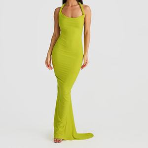 Vestido Maxi Plisado con Cuello Halter y Espalda Descubierta para Mujer, Nuevo Modelo de Verano, OEM ODM Personalizado - Product Image 1