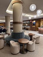 Ensemble de chaises et de tables de restaurant en velours moderne pour café et cafétéria - Durable et écologique