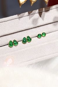 Pendientes de Oro Original de 18K Xinfly con Jadeíta Natural en Forma de Calabaza - Product Image 3