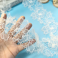 Tissu en maille à fleurs 100% polyester, 11 cm de large, dentelle brodée au laser, soluble à l'eau, sexy pour voile, robes de mariée