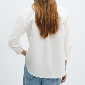 เสื้อเชิ้ตผ้าฝ้ายสีขาวเรียบง่ายสำหรับผู้หญิง แขนยาว ติดกระดุม มีกระเป๋า ปกคอเสื้อพับได้ สไตล์ลำลอง - Product Image 2
