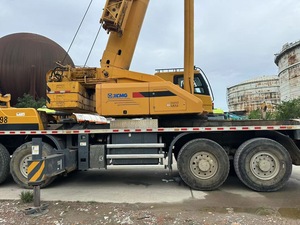 XCM-G grue sur chenilles d'occasion QY75K 75 tonnes avec pompe à engrenages et PLC-Machinerie lourde mobile montée sur camion - Product Image 2