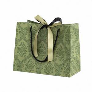 Bolsa de Papel Kraft Ecológica de Lujo Personalizada de Alta Gama, 25*12*20cm, para Ropa, Hecha a Mano - Product Image 1