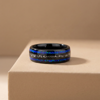 Bagues de fiançailles et de mariage en tungstène noir avec opale bleue écrasée et météorite serties en sangle
