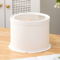 Fast Shopping Couvercle transparent écologique sur fond blanc Boîte d'emballage de gâteau